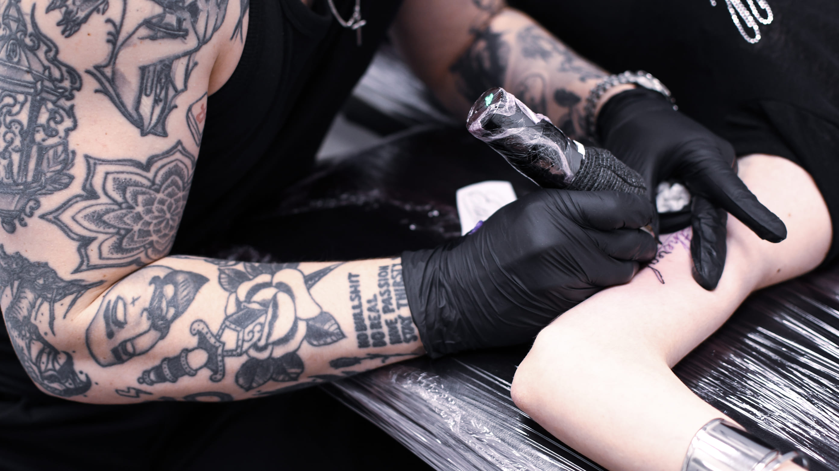 inkwell-tattoo-studio-nice-tatouage-lettering-1